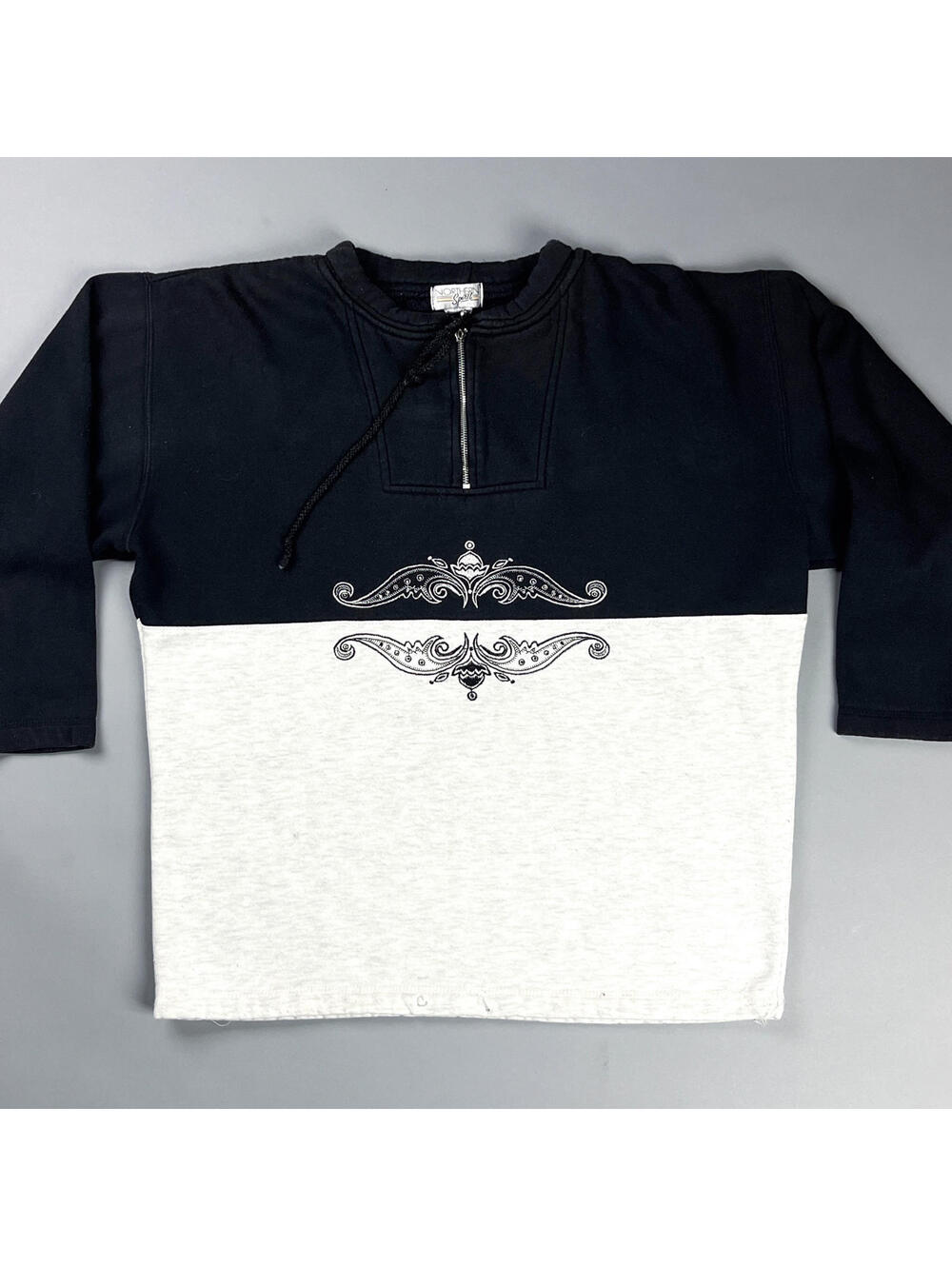 Vintage Women's Sweatshirt ,90's Black & White Quarter Zip Sweater w/ Embroidery - Picture 2 of 7